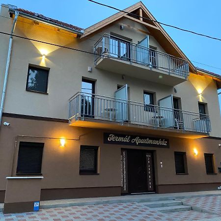 Termal Apartmanhaz Veresegyhaz Ngoại thất bức ảnh