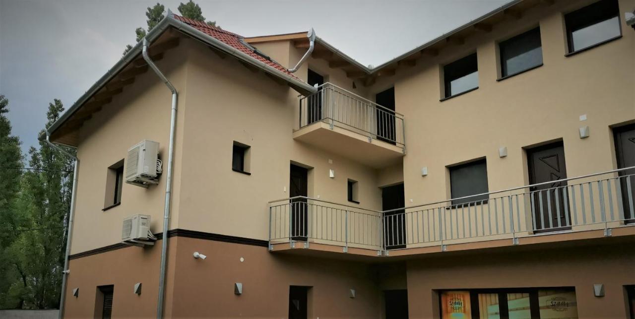 Termal Apartmanhaz Veresegyhaz Ngoại thất bức ảnh