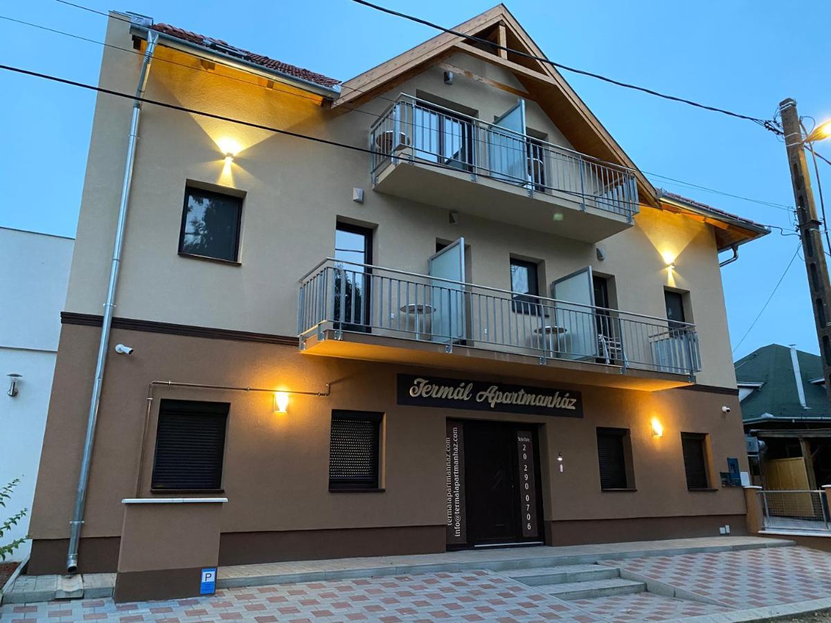 Termal Apartmanhaz Veresegyhaz Ngoại thất bức ảnh